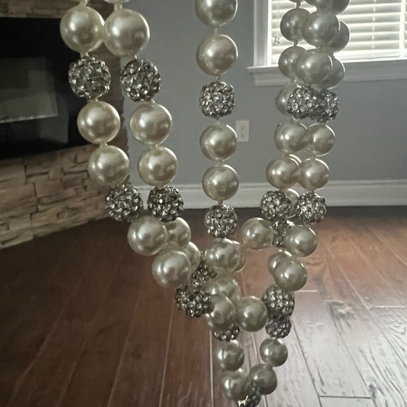 Pearl Necklace - Picture 3 of 7